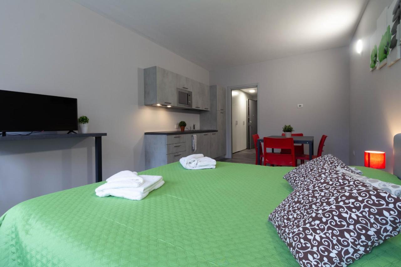 Appartamento Lime - Affitti Brevi Italia Lecco Exterior foto